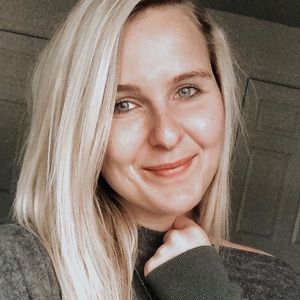 Meet your Posher, Brittney